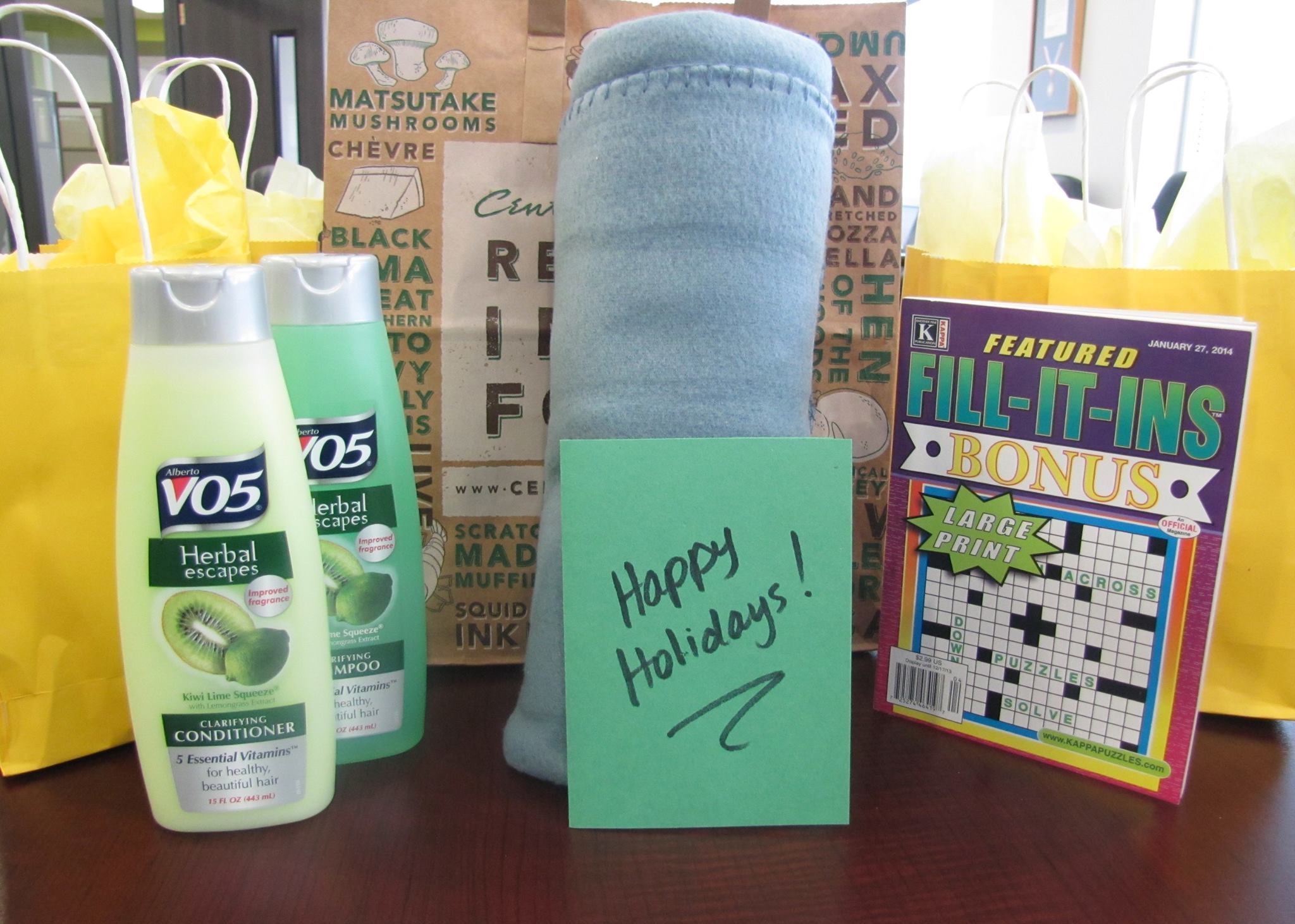 Meals on Wheels gift bags fill it ins1